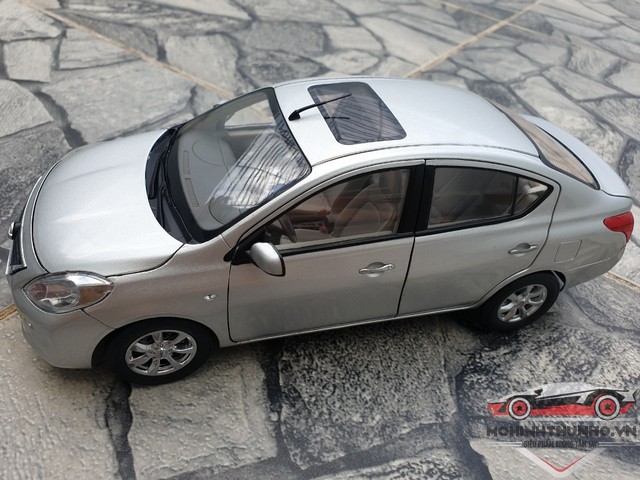 [HCM]Xe mô hình Nissan Sunny tỉ lệ 1:18