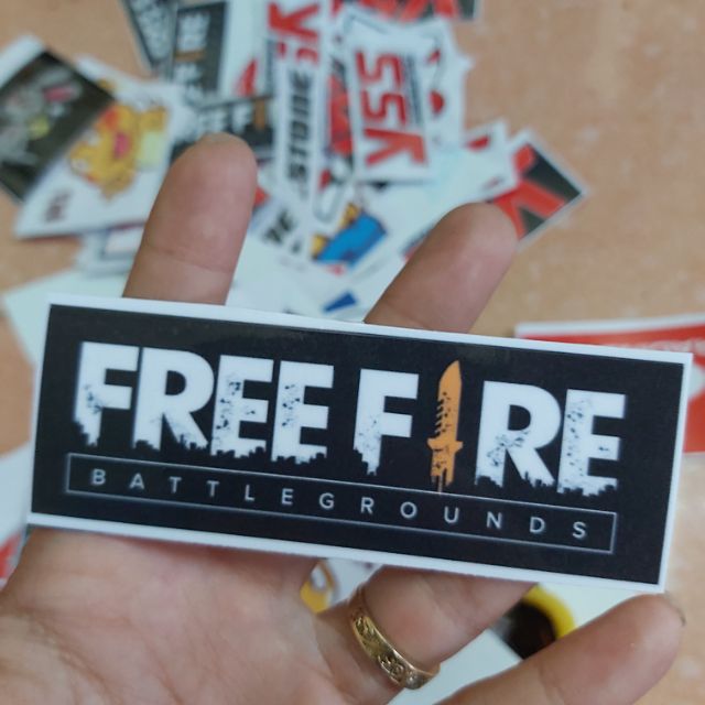Combo 2 tem sticker free fire dán xe dán nón giá rẻ