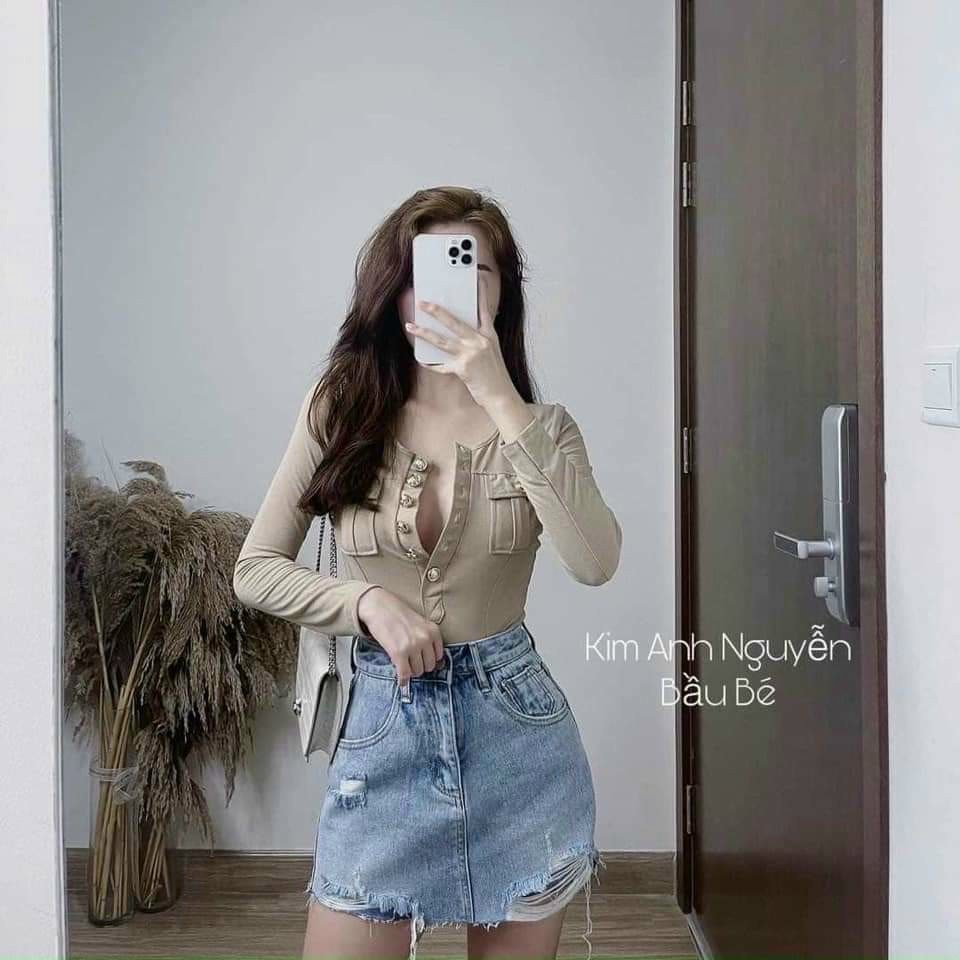 Áo tăm cúc mở, túi nắp dài tay
