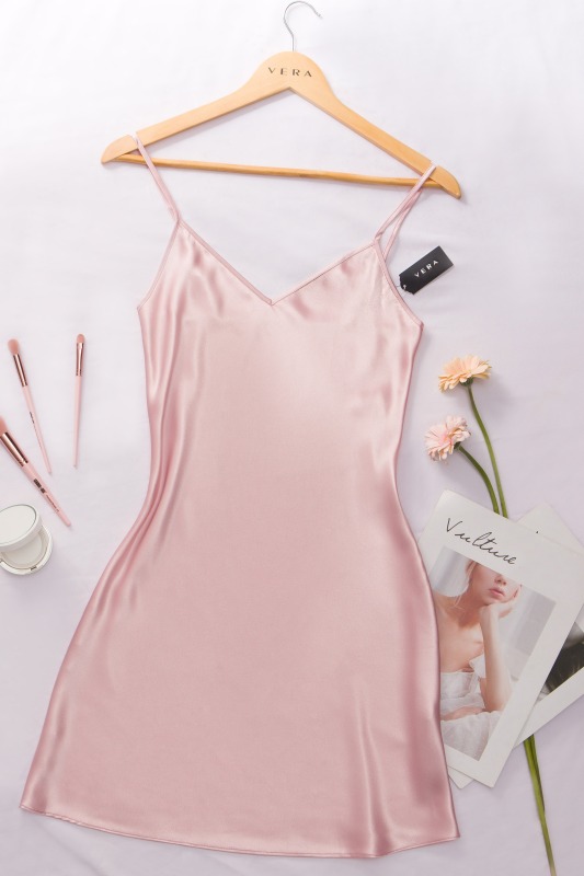 Nơi bán Đầm Vera hai dây satin trơn-0126