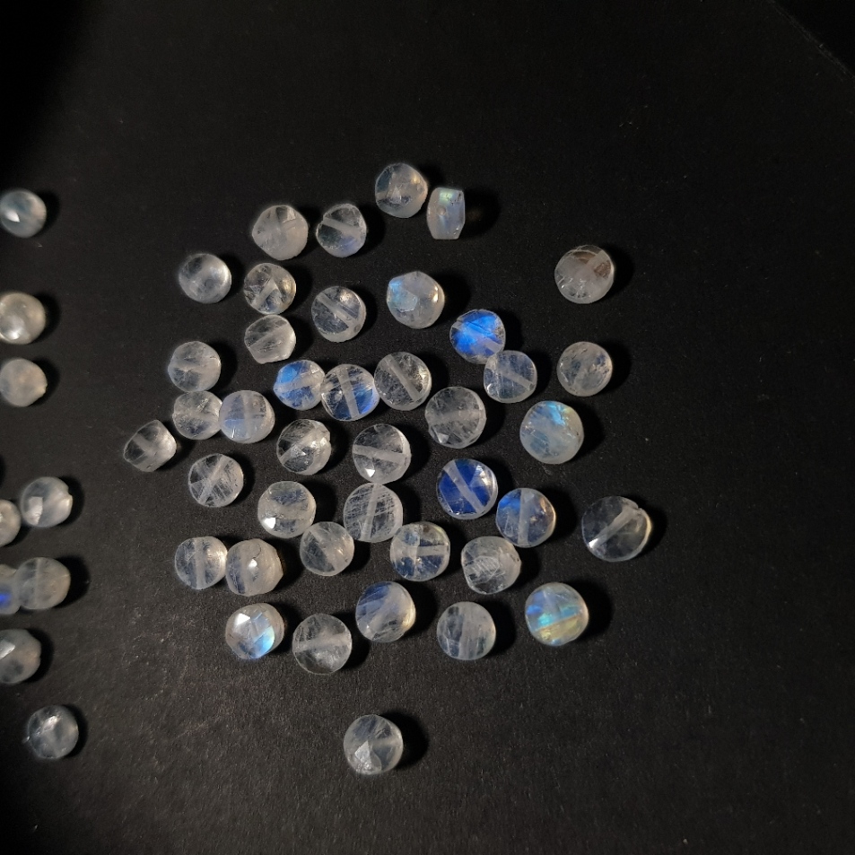[1 viên] Hạt lẻ đá Moonstone dẹp 4-5mm
