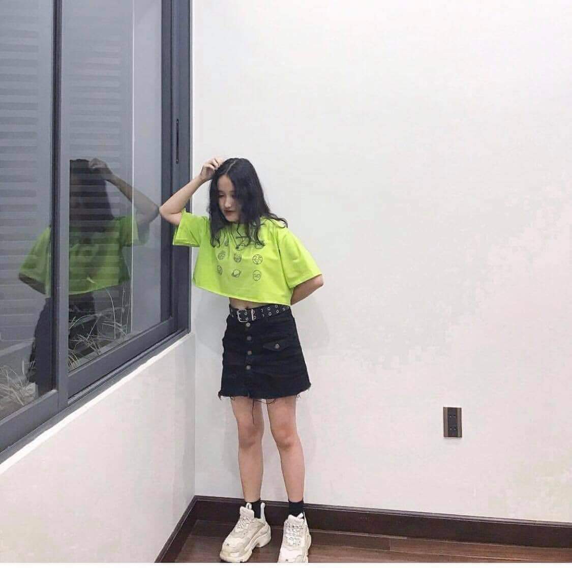 Áo croptop màu xanh lè - ahihi