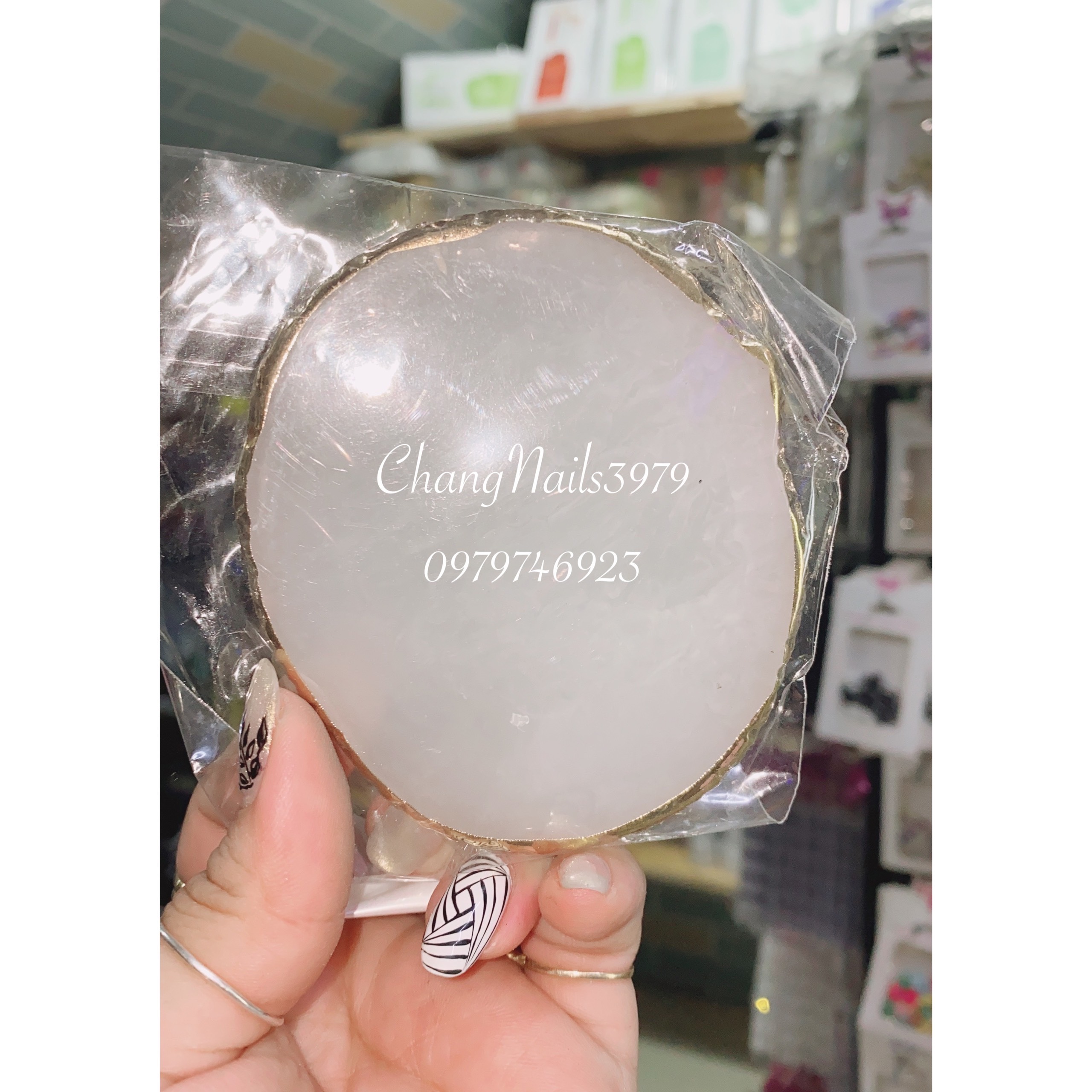 Miếng đá cẩm thạch pha màu, chụp ảnh nail