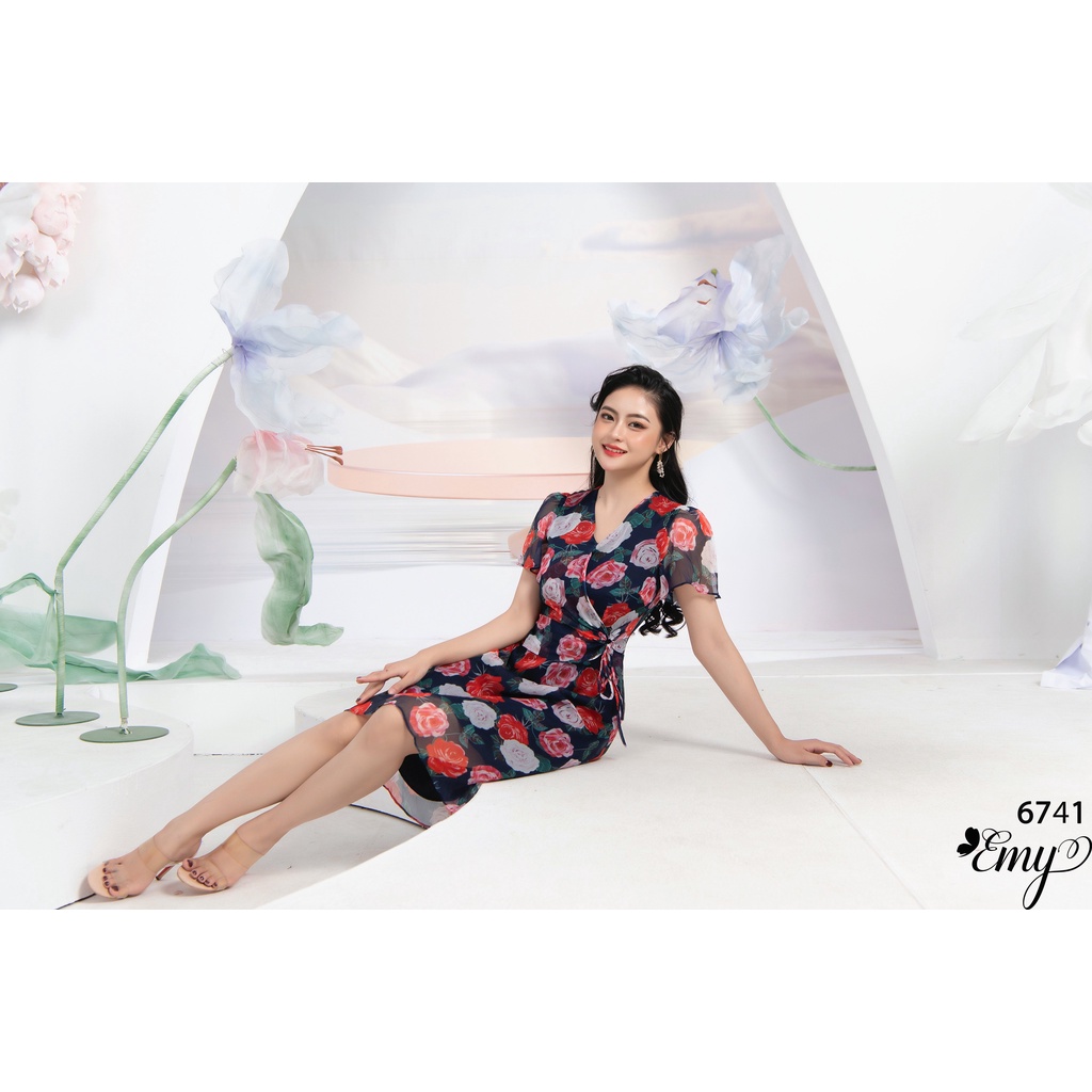 Đầm EMY EM6741 Xoè Cổ V Đắp Chéo