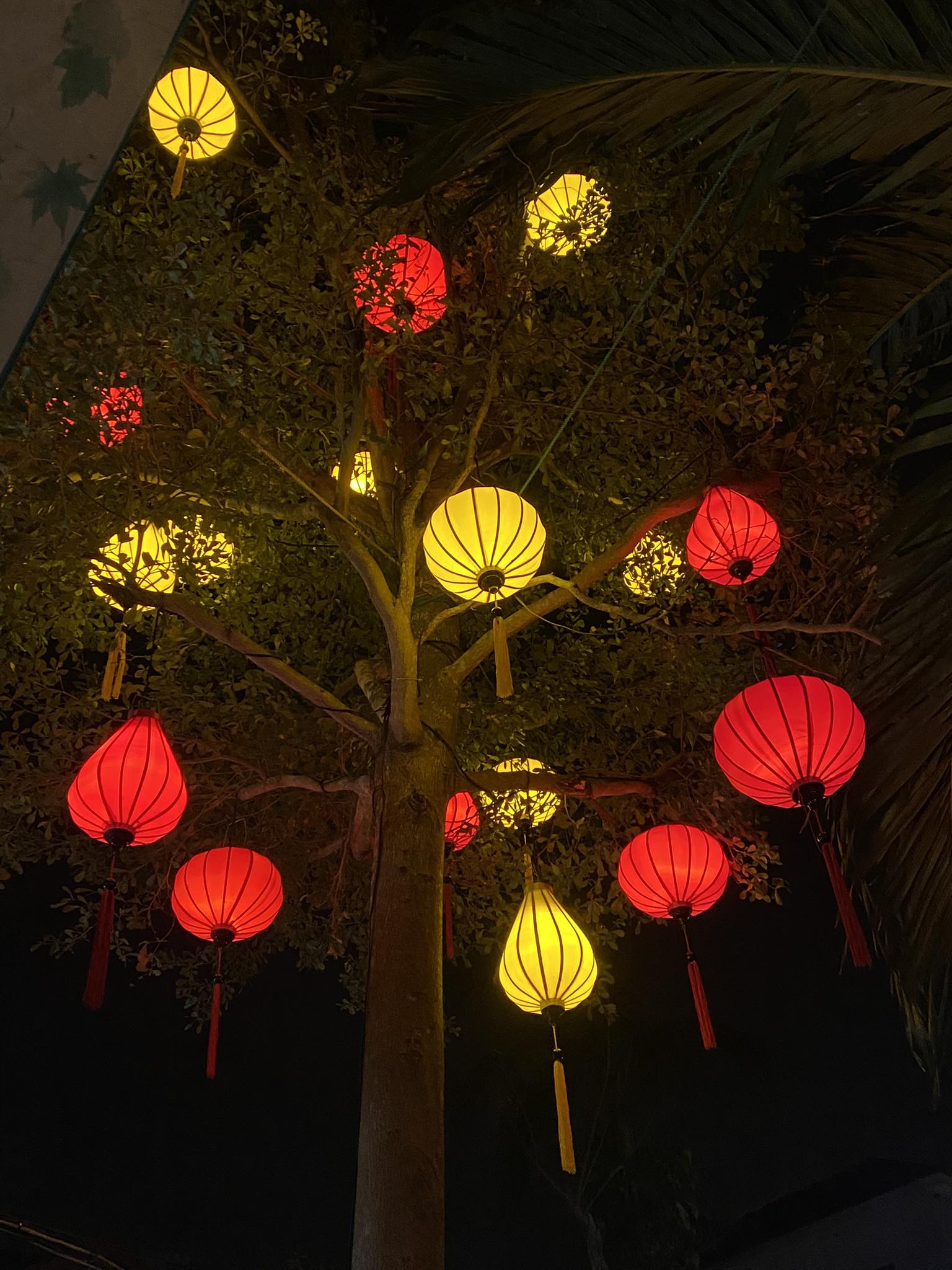 Đèn lồng Hội An phi bóng ngoài trời 30cm