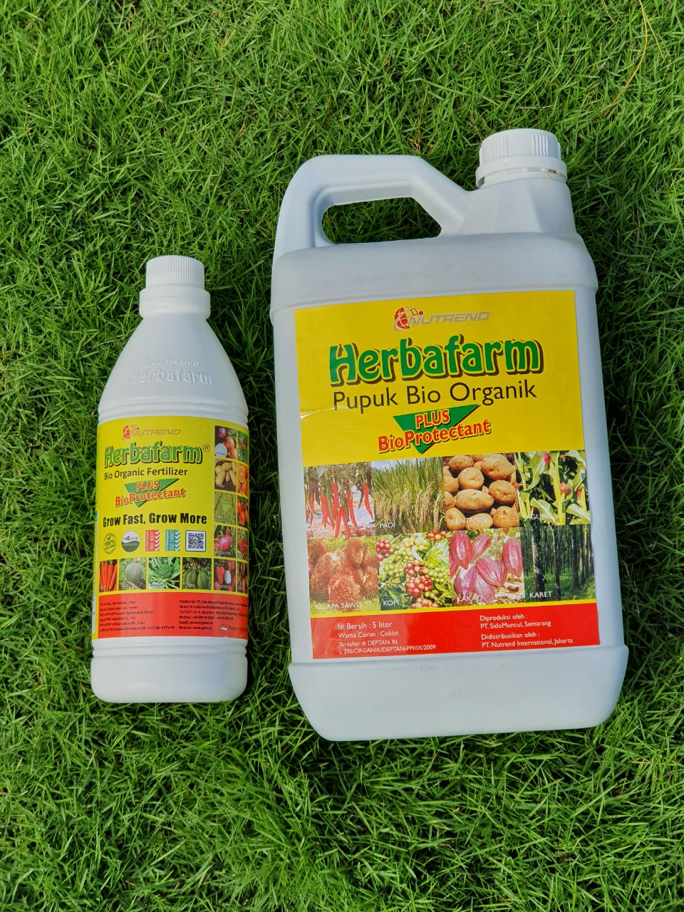 Phân bón hữu cơ Sinh học Herbafarm 5L (CAN 5 LÍT)