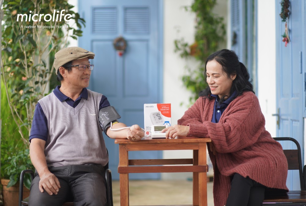 Máy Đo Huyết Áp Bắp Tay B3 Afib Advance