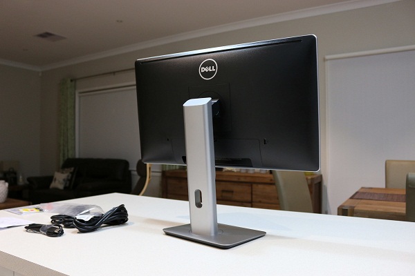 Màn hình LED Dell PRO P2414h Full HD IPS moi 99%