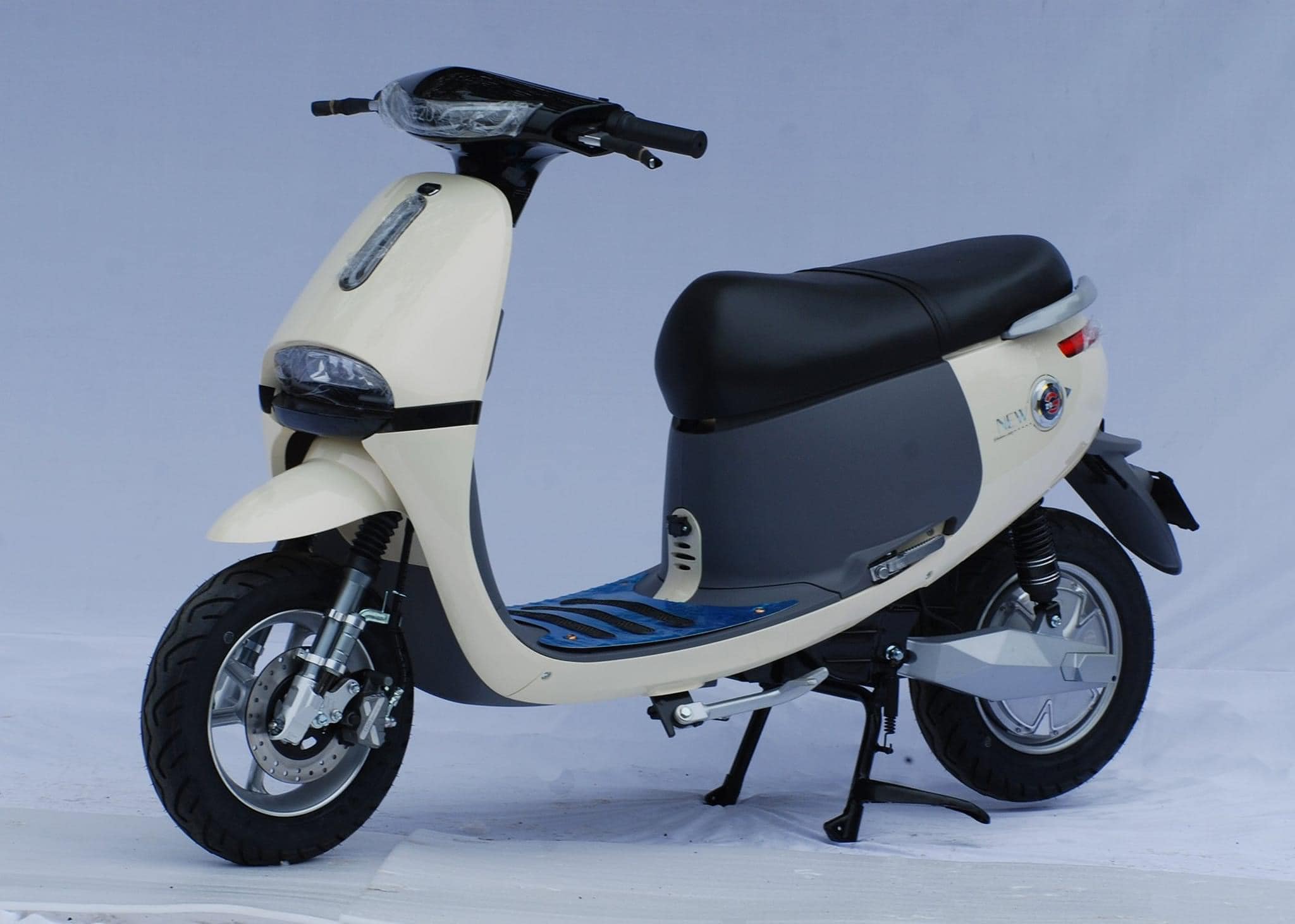 Plastic Signpost for Gogo Electric Motorbikes