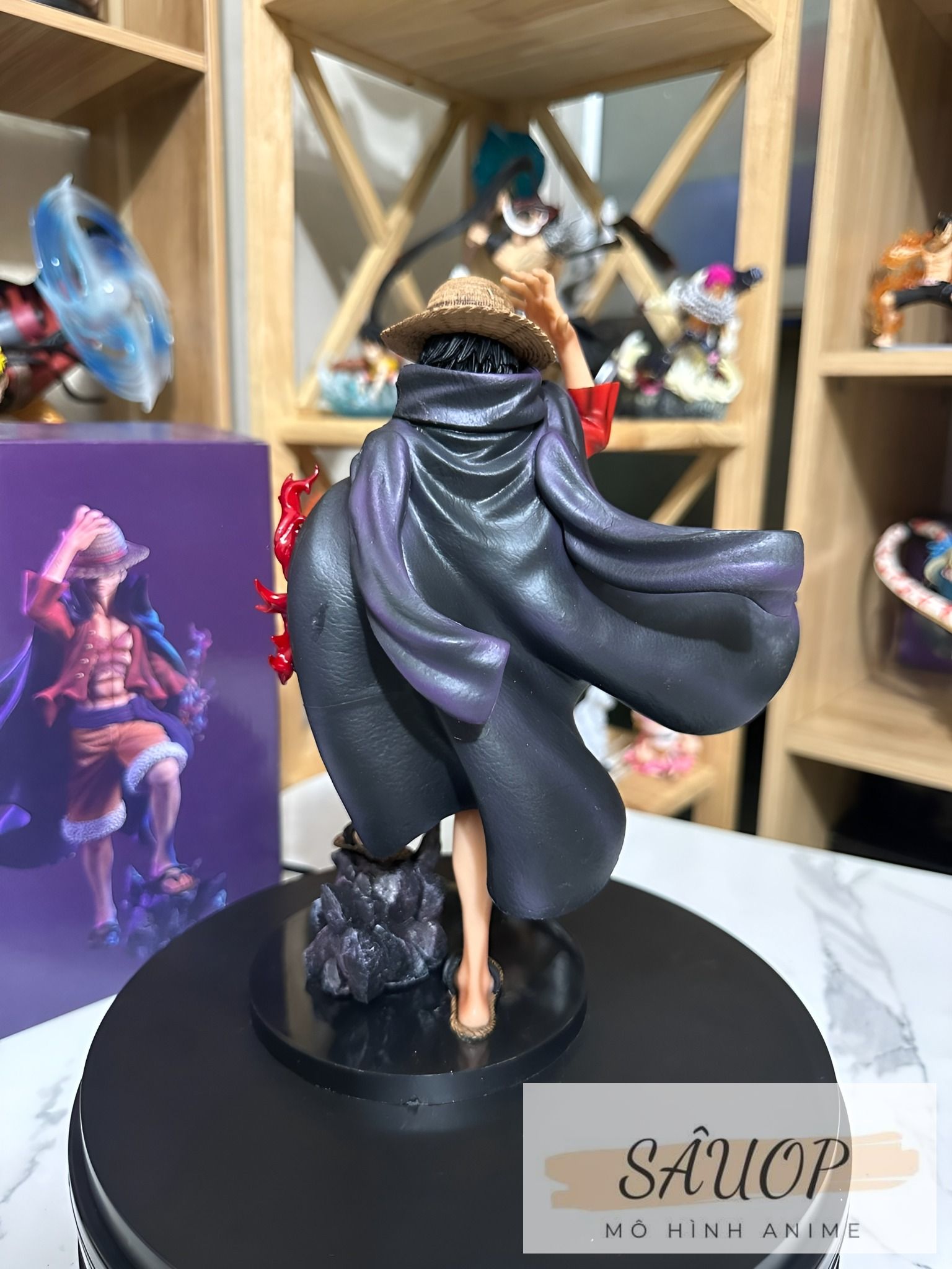 (Mô hình One Piece) Monkey D. Luffy tư thế đang bước lên để chiến đấu (Cao 25cm)