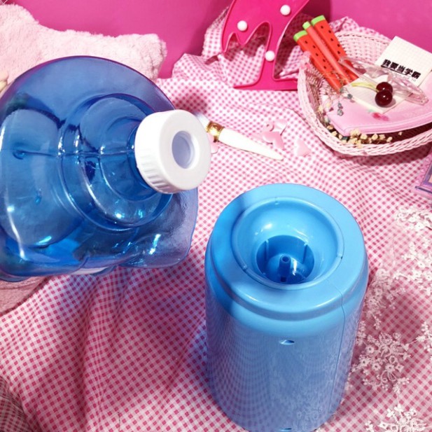 [HÀNG CHUẨN SỐ 1] Bình nước mini doremon, hello kitty cao cấp loại 2 lít cho bé.150A.VM