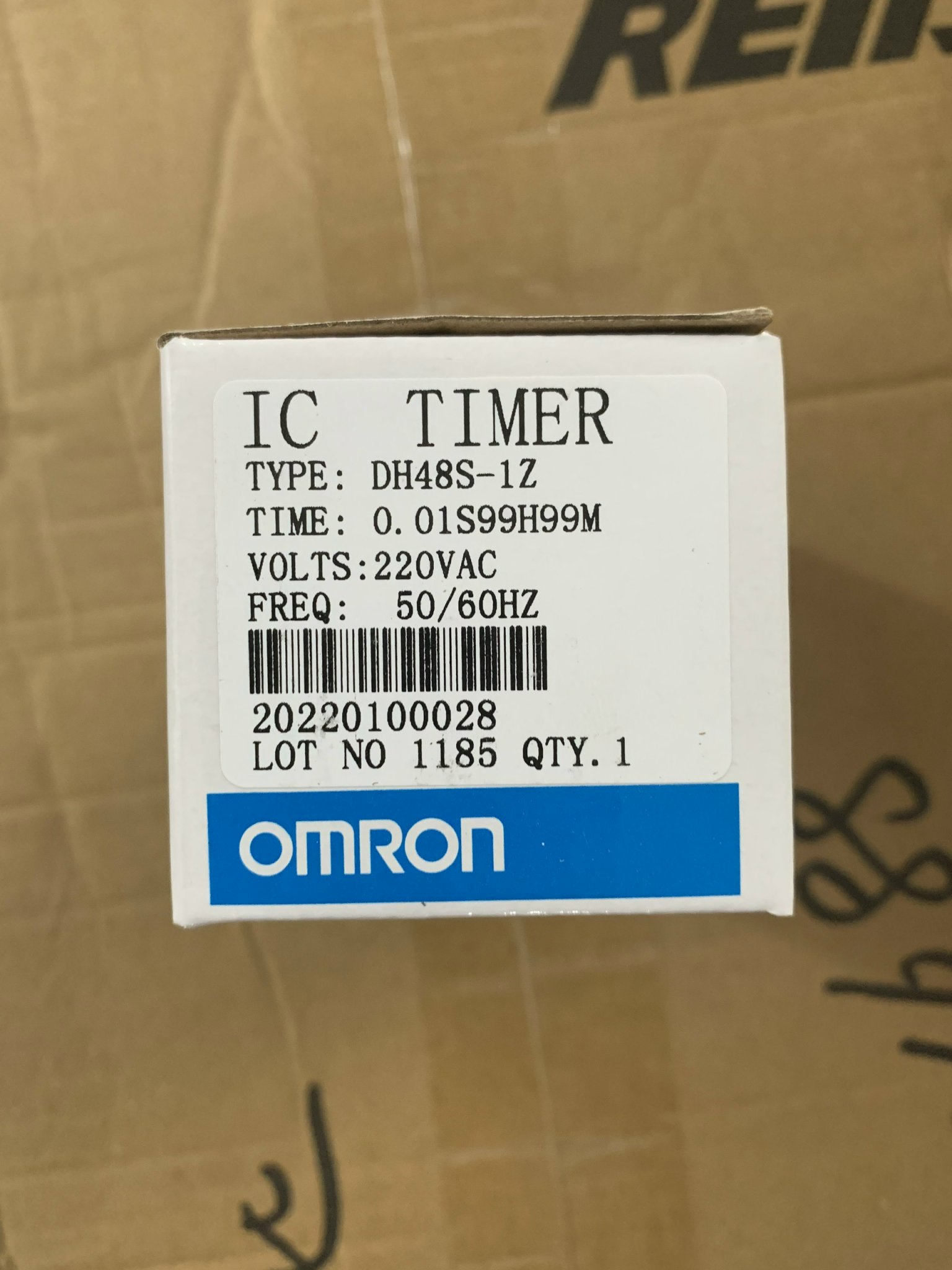 Rơle thời gian (Timer ) DH48S-1Z mặt đỏ kèm đế.220V