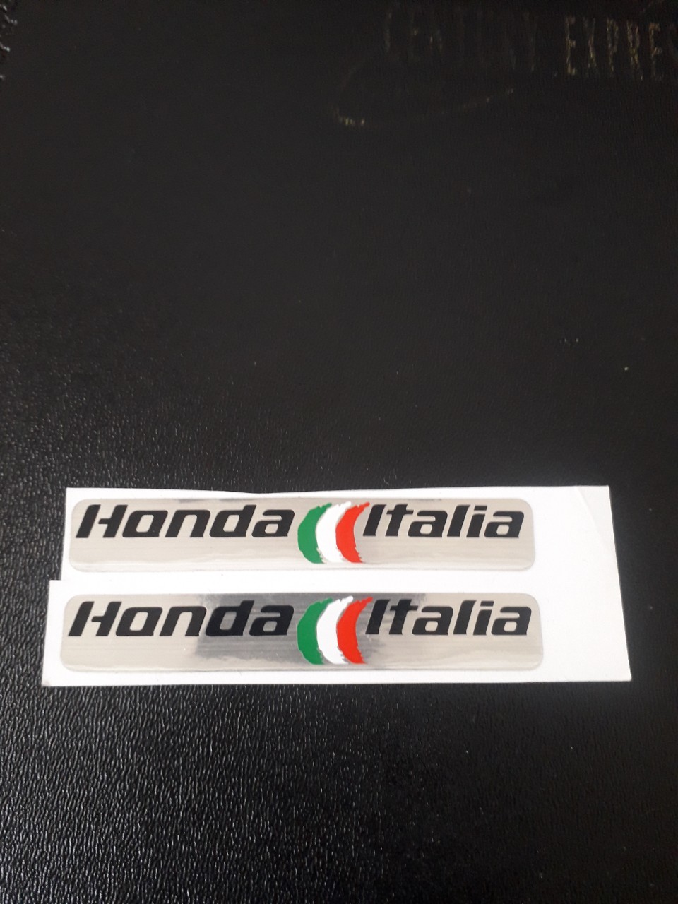 Tem Italia Sh ý 150 và sh 300i ( Giá 1 Chữ )