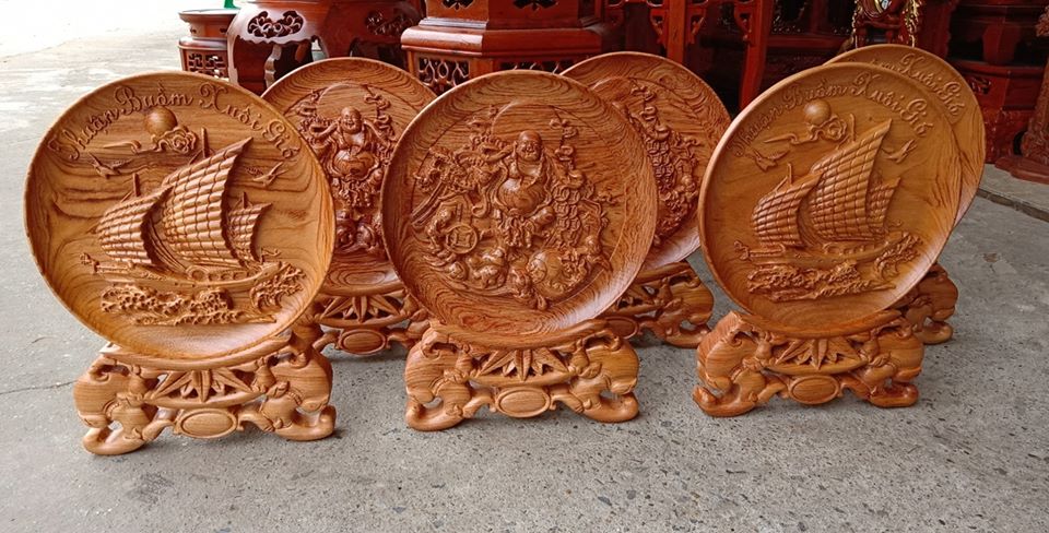 Đĩa phong thủy chữ " thuận buồm xuôi gió"