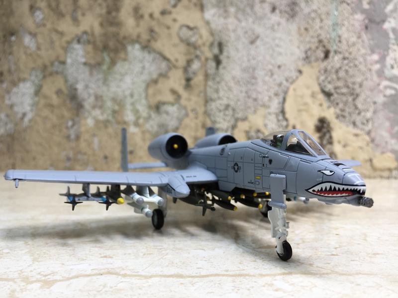 [HCM]Mô hình Máy bay cường kích  A-10  1:100