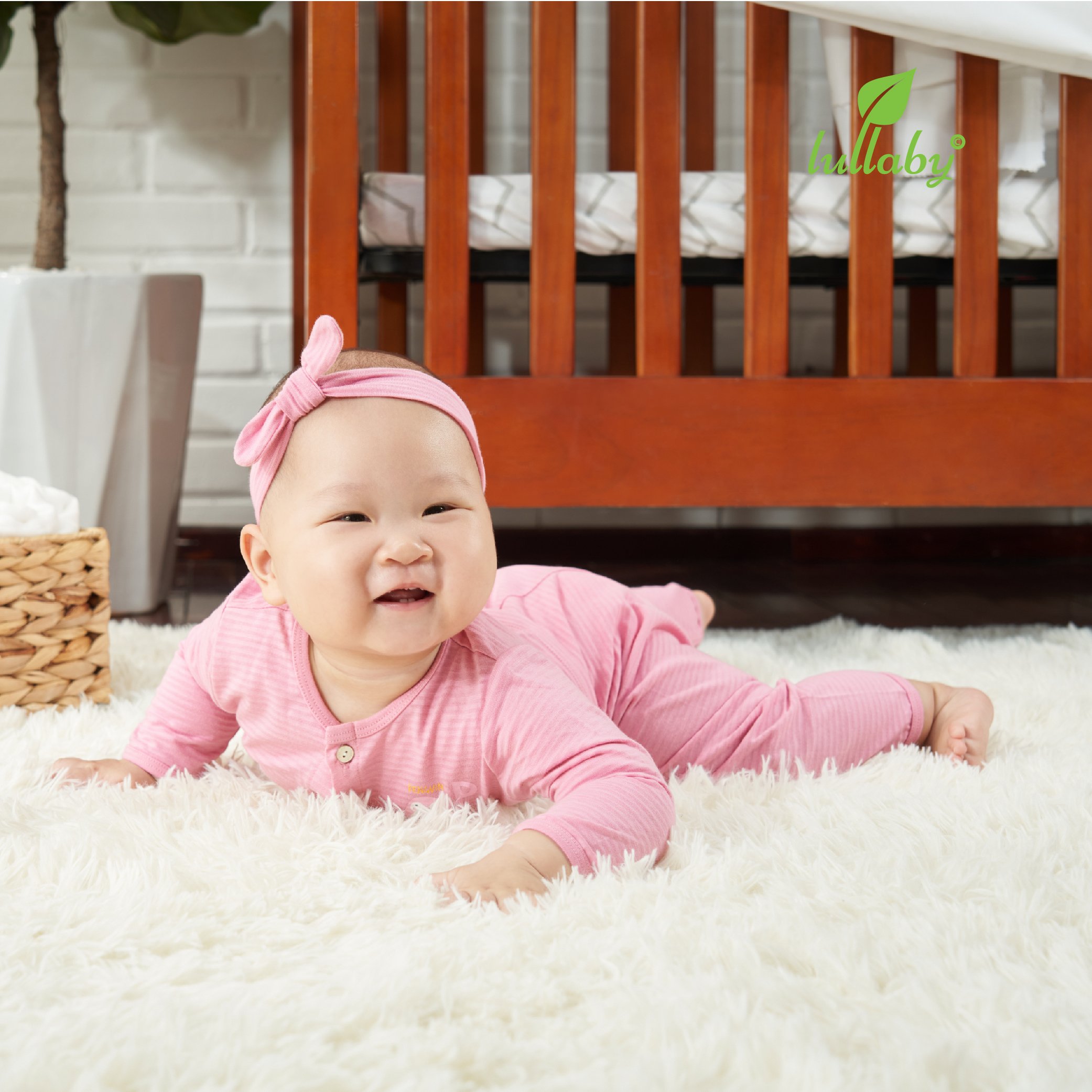 Lullaby - Combo Sơ Sinh (1 Bộ Quần Áo - 2 Mũ - 2 Đôi Bao Tay - 1 Đôi Bao Chân) NH68707172B