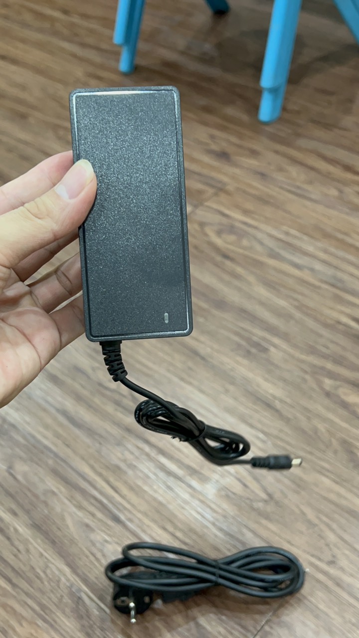 Adaptor nguồn DC 18v 3a loại tốt
