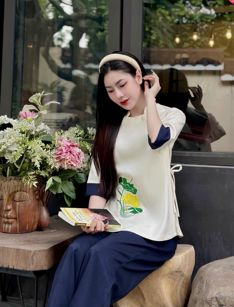 Bộ đũi thái thêu sen