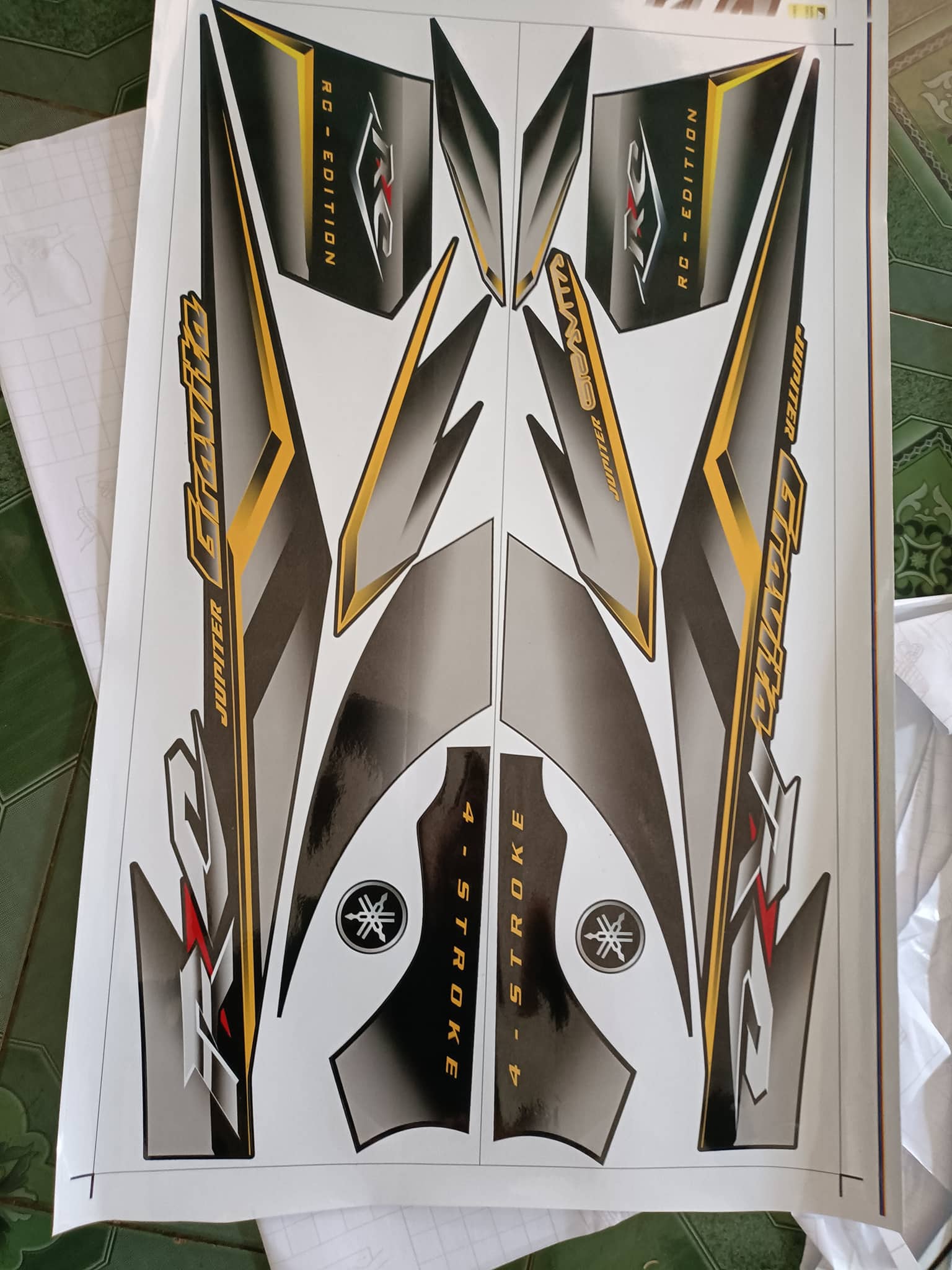 Tem rời jupiter gravitar RC vàng xám đen 2010