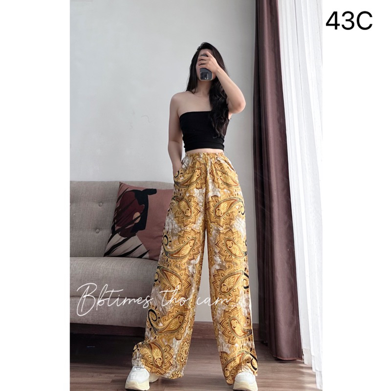 Quần ống rộng họa tiết thổ cẩm