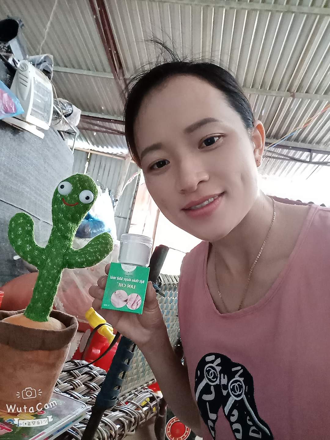 Bột khử mùi hôi nách,hôi chân lan chi