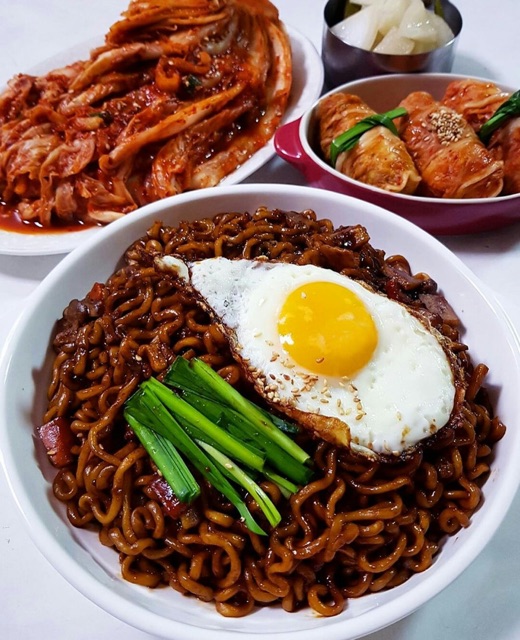 Mì không gói gia vị Ottogi Hàn Quốc (110g)