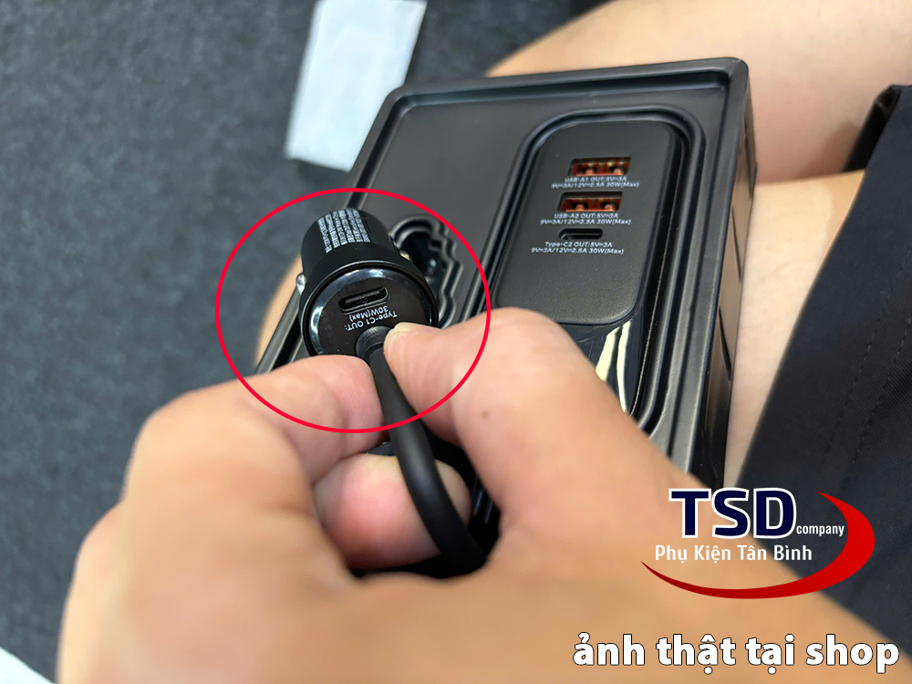 Tẩu Sạc Nhanh Đa Năng Dùng Cho Cả Ghế Trước & Sau Remax RCC355 Chính Hãng