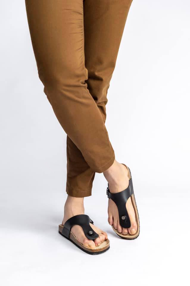 Dép đế trấu unisex kẹp ngón da pu đen