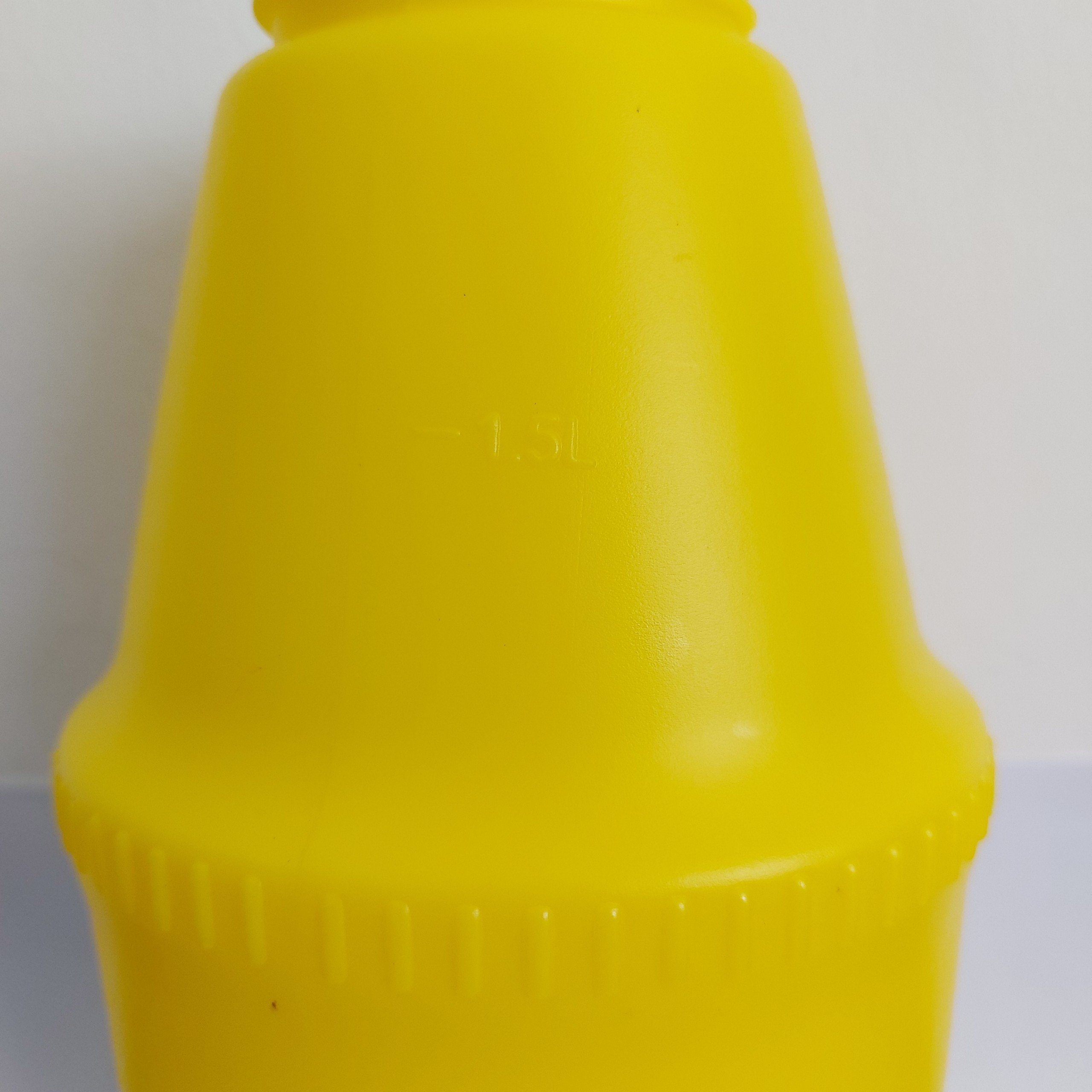 Bình xịt 2 lít bơm tay DUDACO (Vàng)