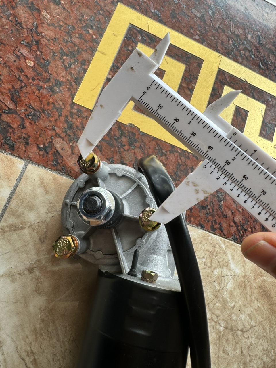 Củ gạt mưa 12v 24v trái hoặc phải