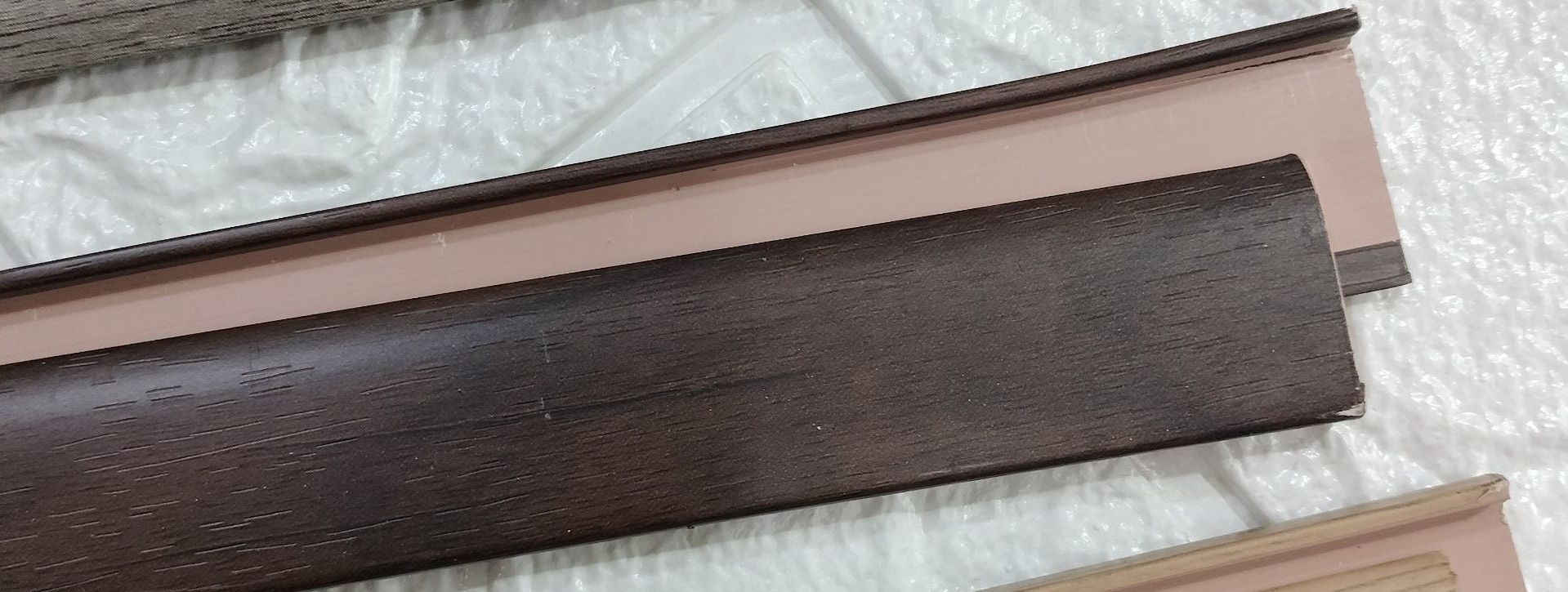 Nẹp kết thúc, Nẹp chân tường sàn gỗ