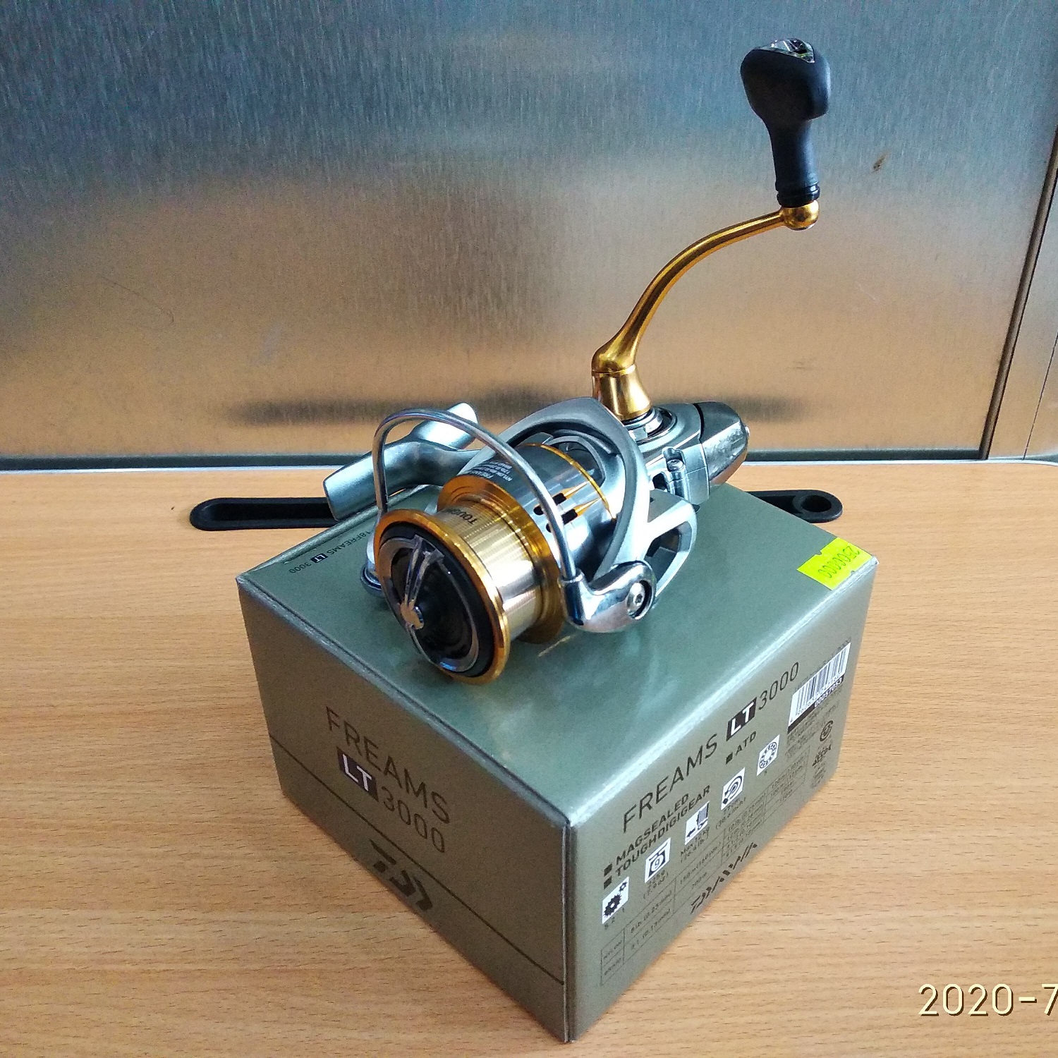 Máy Câu Cá Daiwa 2018 Freams LT 3000 - Máy Đứng
