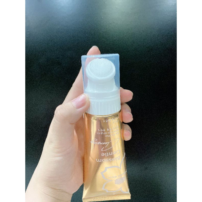 Sữa rửa mặt - Ngừa mụn trắng da Magicskin (size120ml)