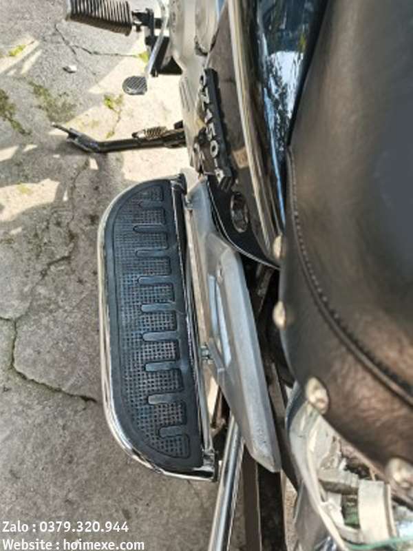 Bàn để chân sau Suzuki Gz150a mẫu dài