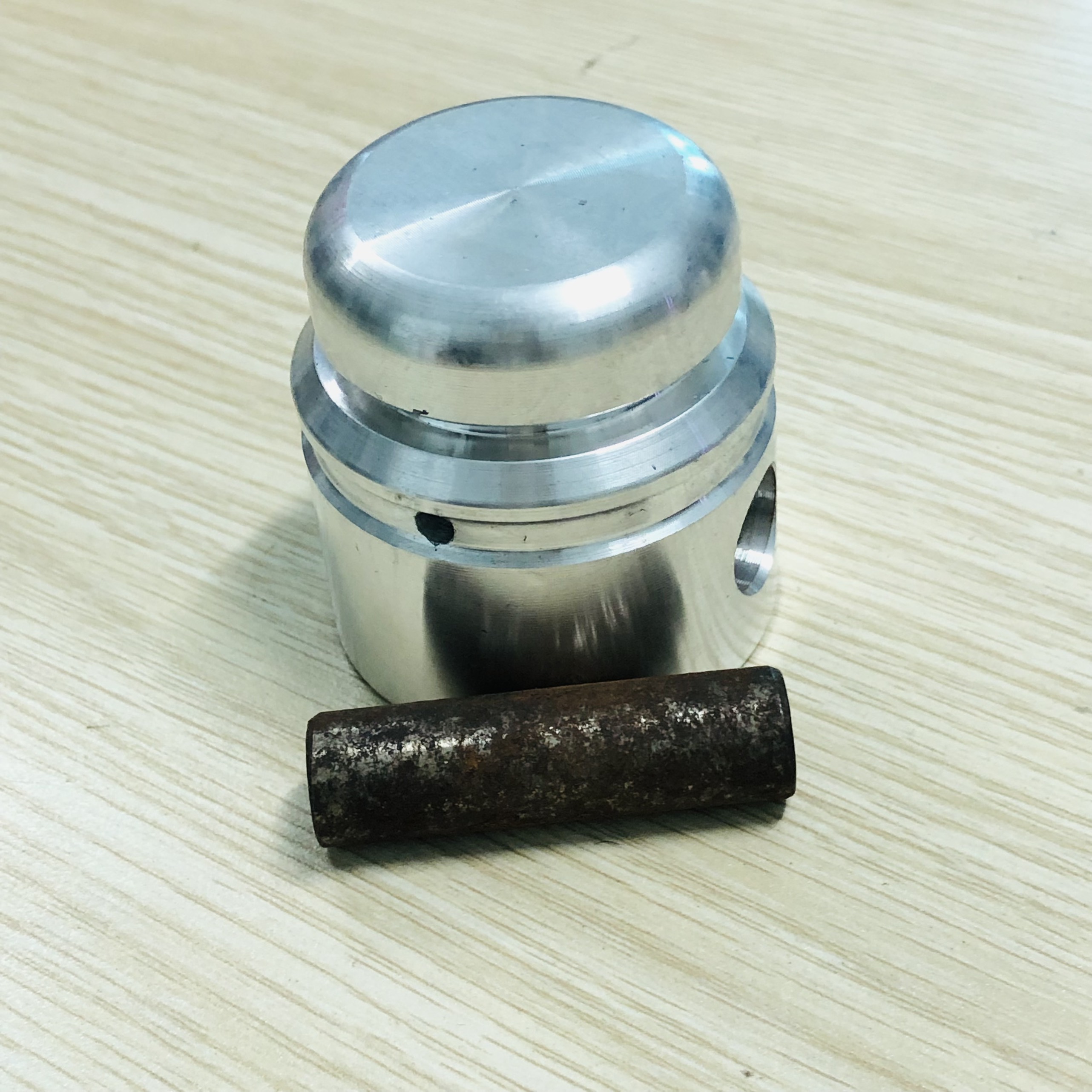 Bộ piston của máy đục HITACHI PH-65A, H65SA, DCA AZG15, AZG03-15 có chốt