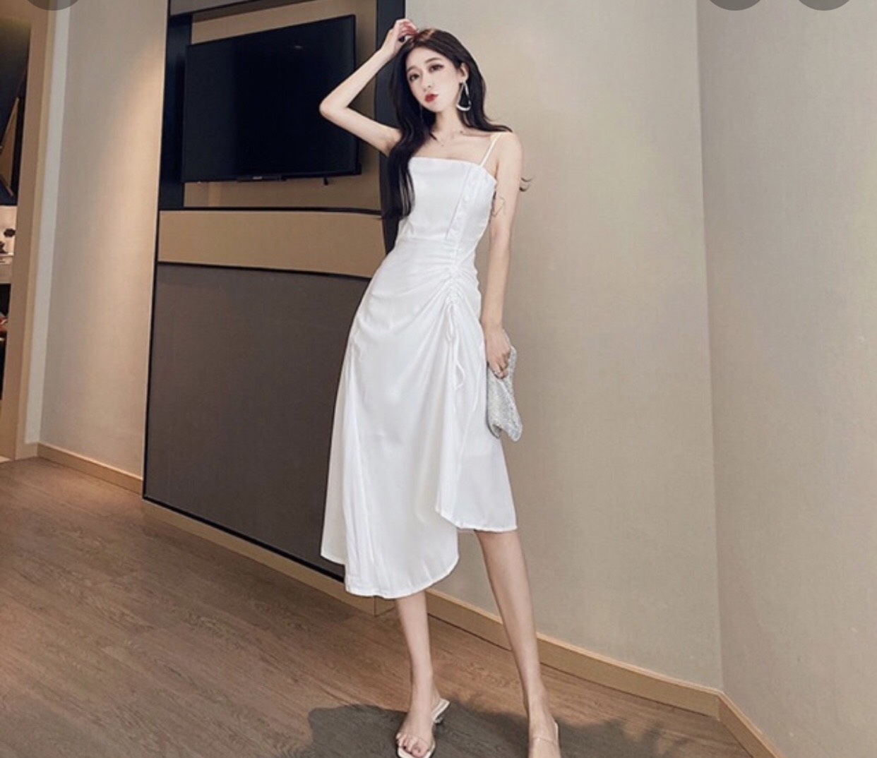 đầm dây trắng