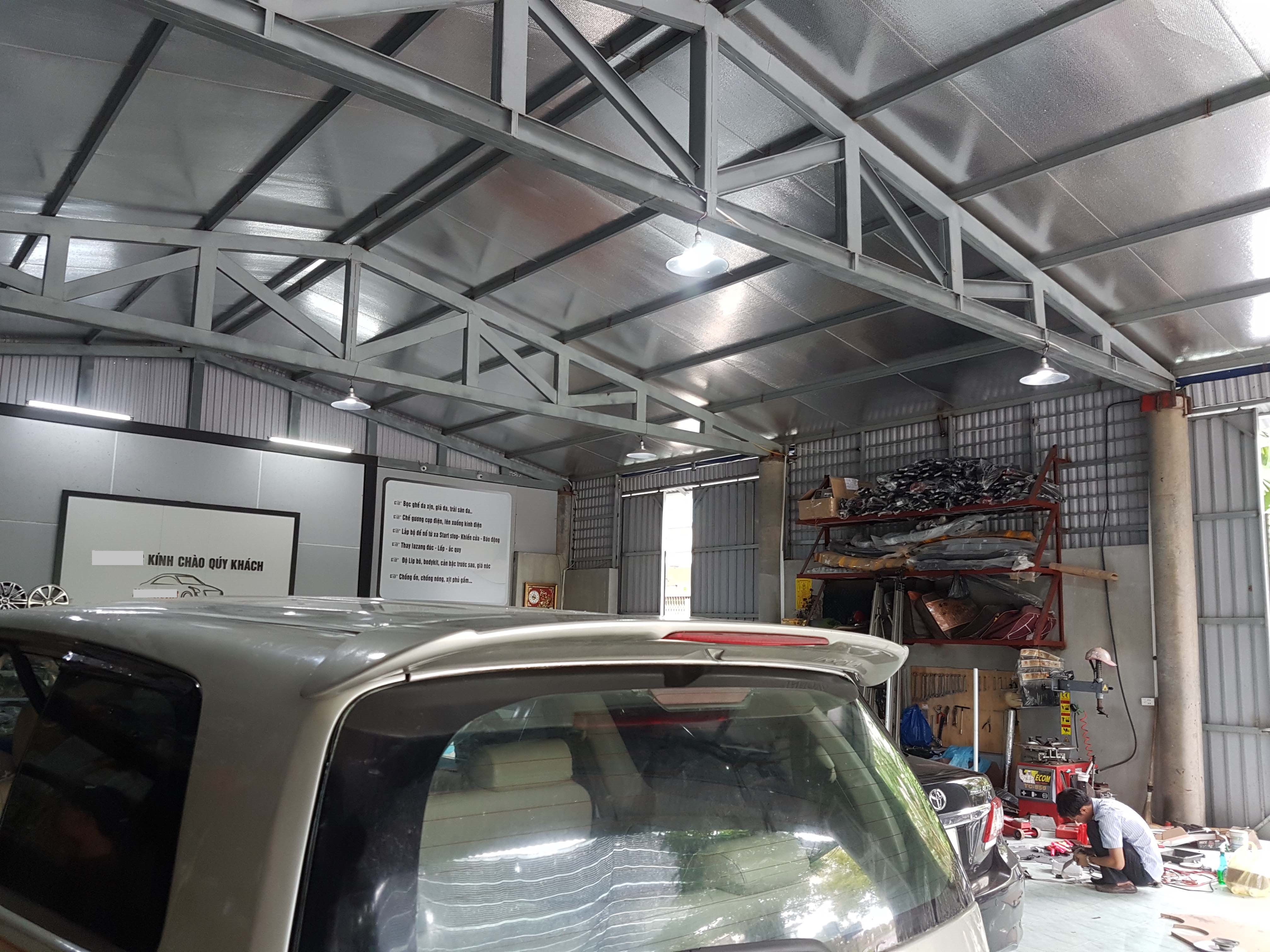 Đuôi gió Toyota Innova 2005 đến 2014