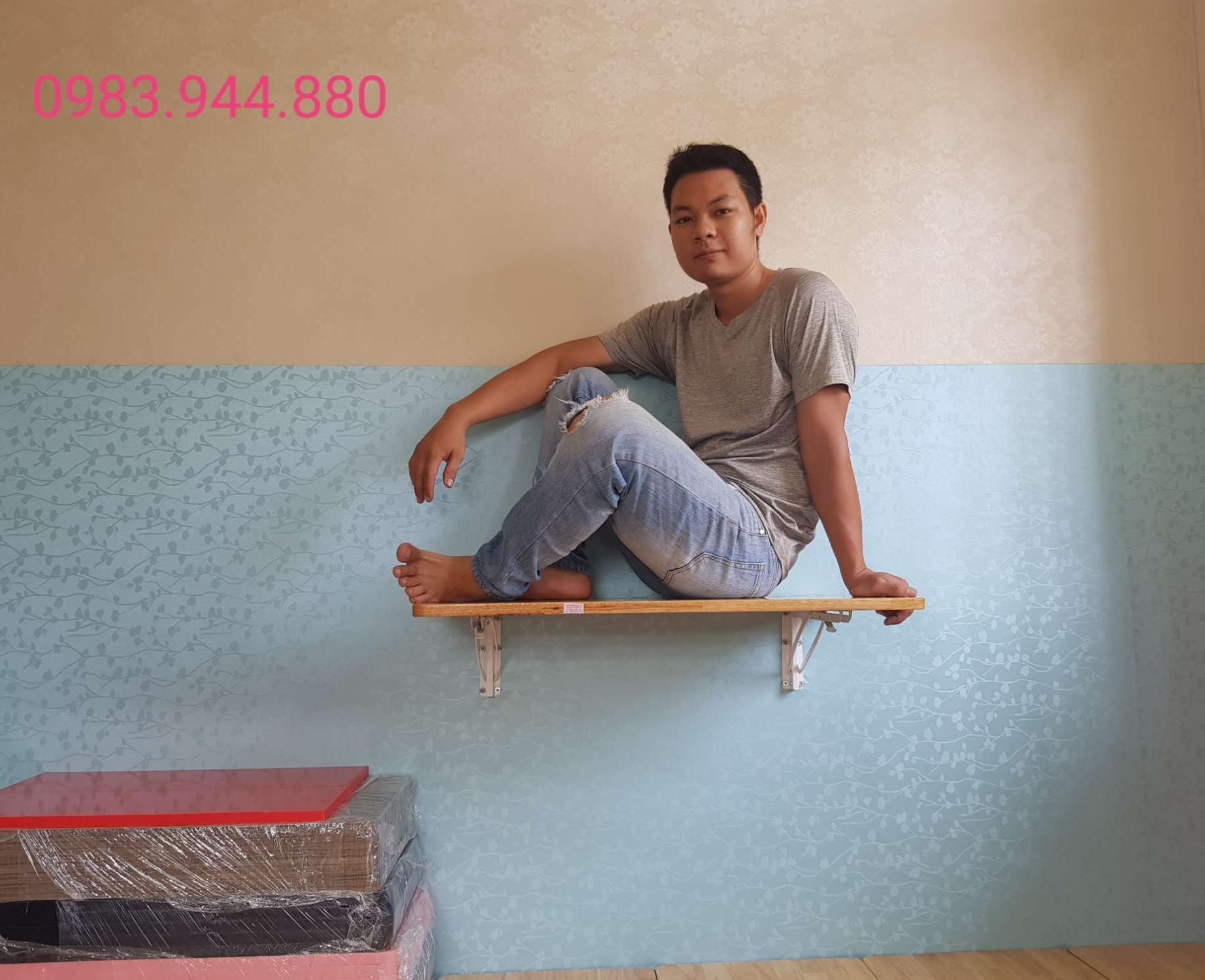 bàn gấp treo tường