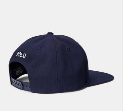 Nón snapback