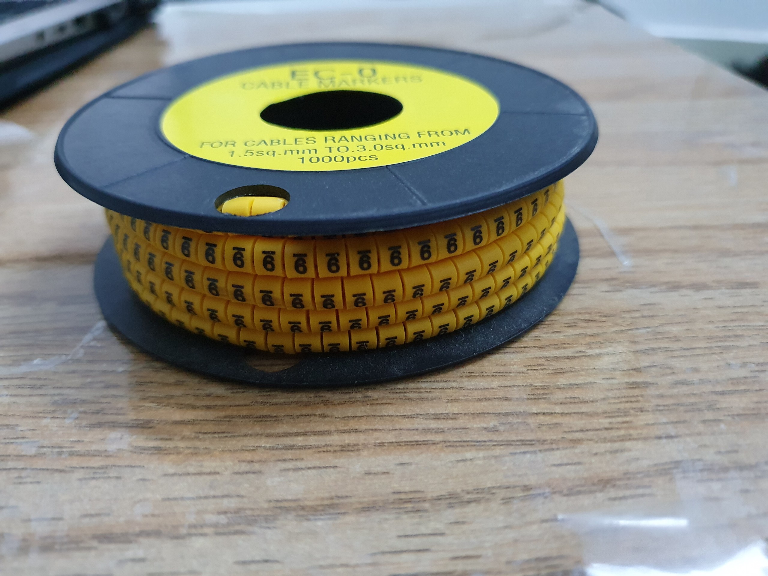 Đánh dấu dây cáp điện EC0 số 1.5 - 3 mm2