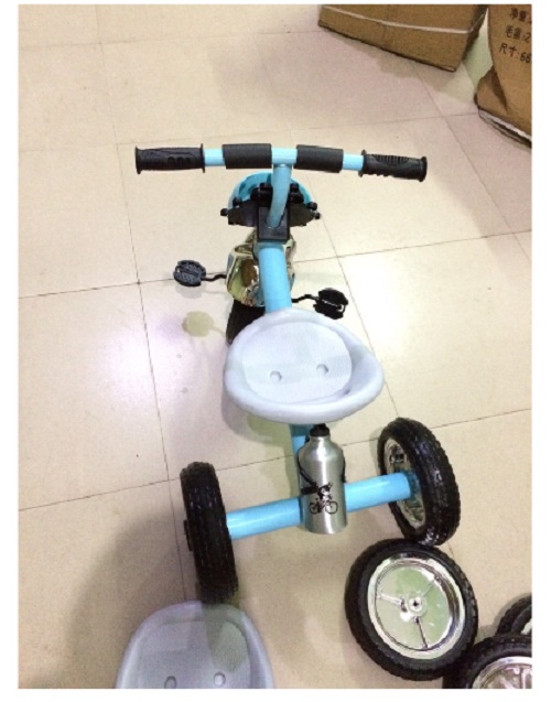 Xe đạp 3 bánh con bọ có bình nước trẻ em