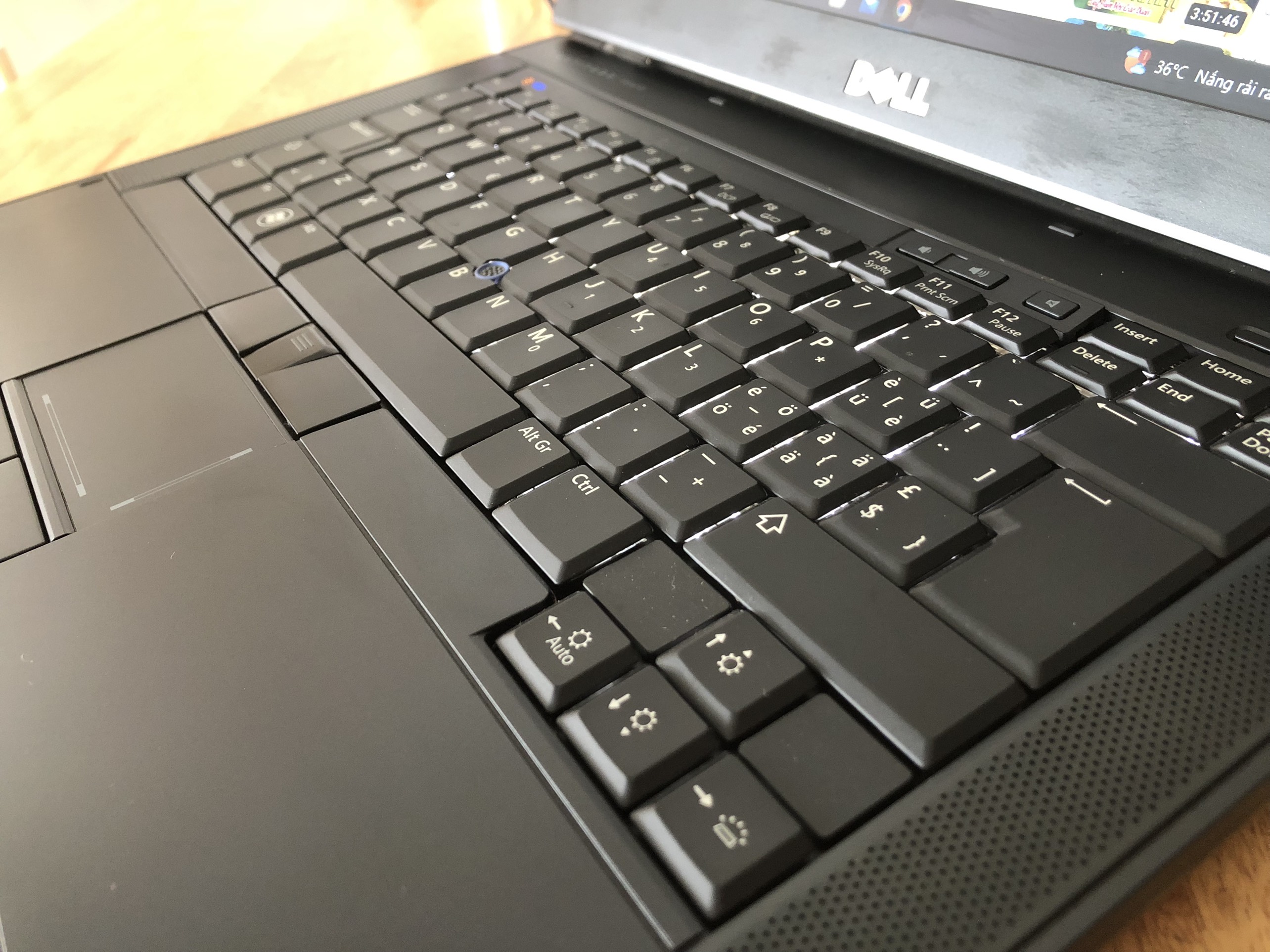 LAPTOP DELL E6410 CORE I7 RAM 8G SSD 256G 14INCH ĐÈN PHÍM