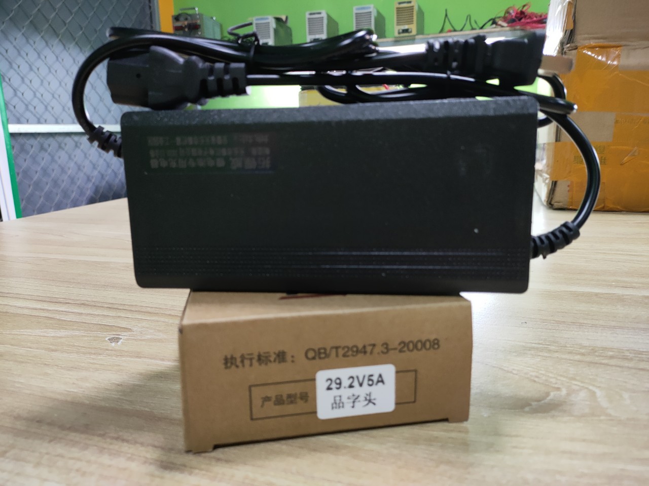 Bộ sạc Pin Lithium 29.4V5A ( Cho hệ 24V 7 cell 3,7V pin Lipo )