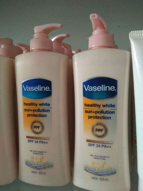 Sữa dưỡng thể Vaseline Trắng da chống nắng 350ml