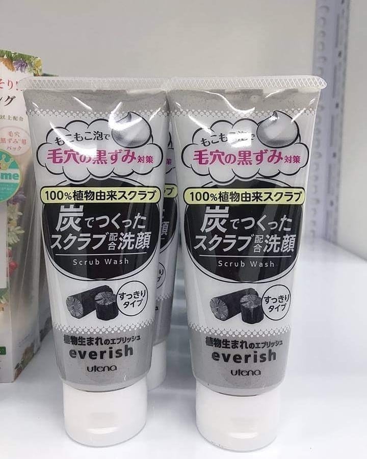 Sữa rửa mặt cát Utena 135gr