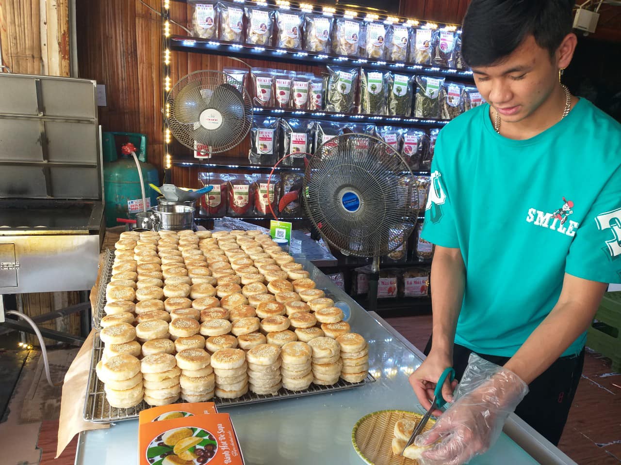 Bánh Hạt Dẻ Sapa 1 hộp 10 cái