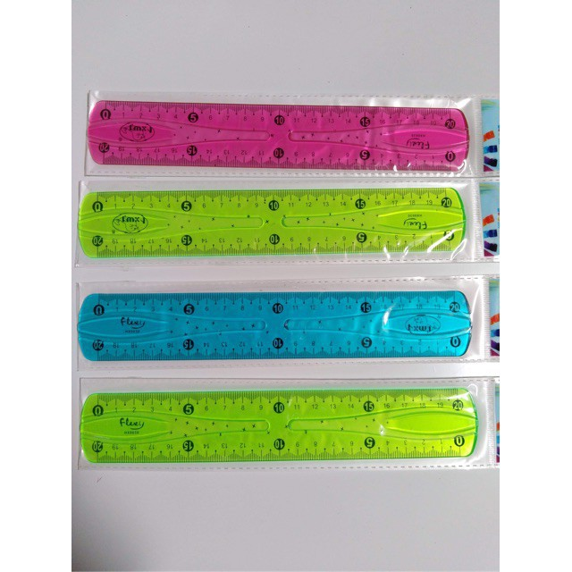 1 Cây Thước kẻ dẻo 20cm/30cm