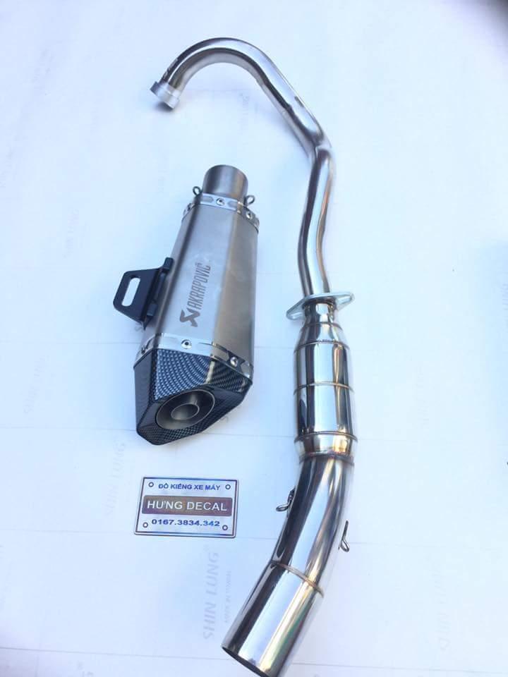 PÔ AKAPOVIC BẠC TAM GIÁC FULL CỔ BẦU HƠI INOX CÁC LOẠI XE EXCITER, WINER, SONIC, RAIDER, SATRIA, FZ, CBR, TFX, R15,... ,Sản Phẩm Chất Lượng, Gian Hàng Uy Tín, Giá Cả Cực Tốt, Mua Ngay.