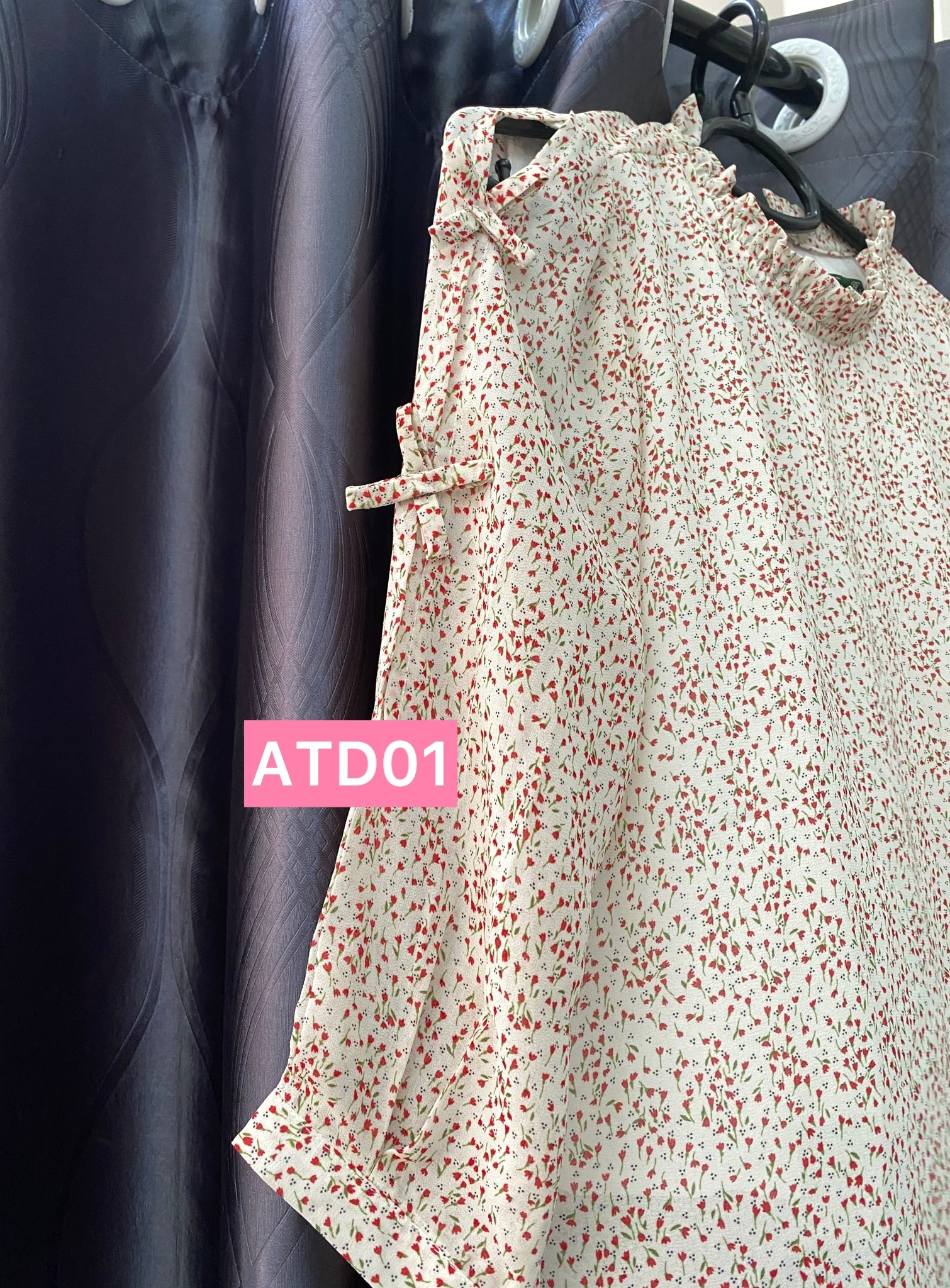 Áo Cổ Bèo Tay Nơ