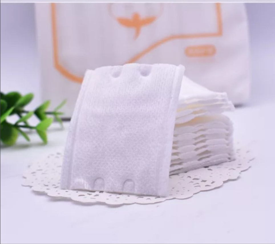 Combo tẩy trang cho phái đẹp ( 1 nước tẩy trang Maycreate 300ml + 1 bông 222 miếng)